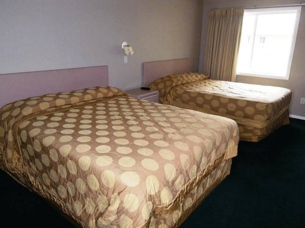 Selkirk Inn Golden Eksteriør billede